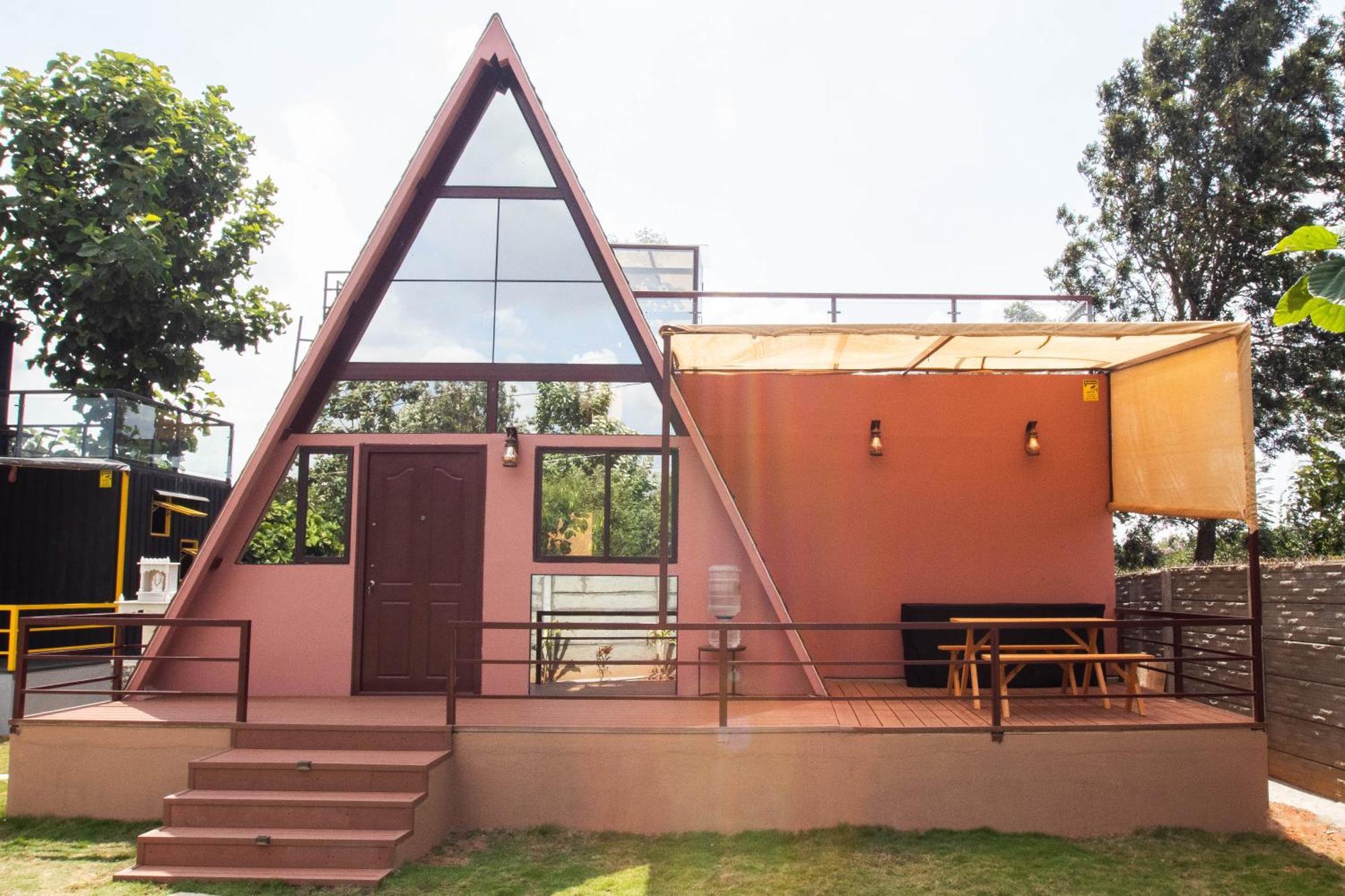 16 Bedouin Hotel Hosur Exterior photo